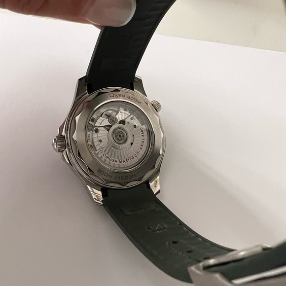 Beautiful and brand new coveted Omega G SeamDiver 42 ss green - Picture 5 of 14